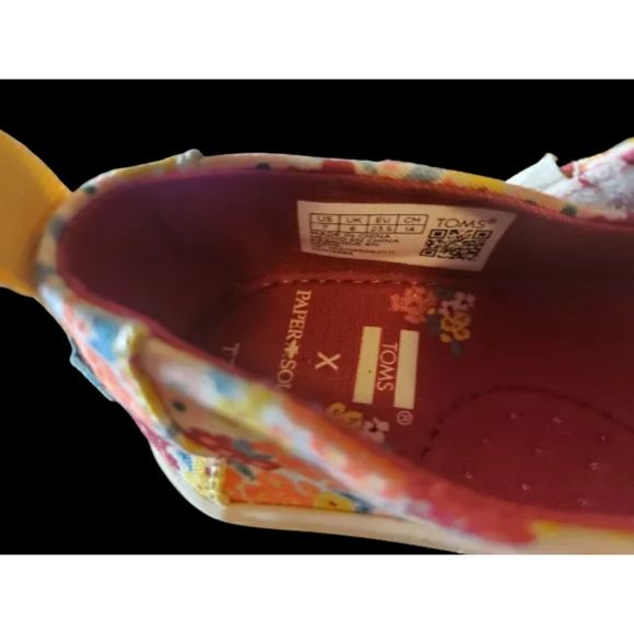 TOMS/Paper Source ~ Toddler ~ Limited Edition~ Ditsy Floral Size 7 ~ Like New - Picture 8 of 9